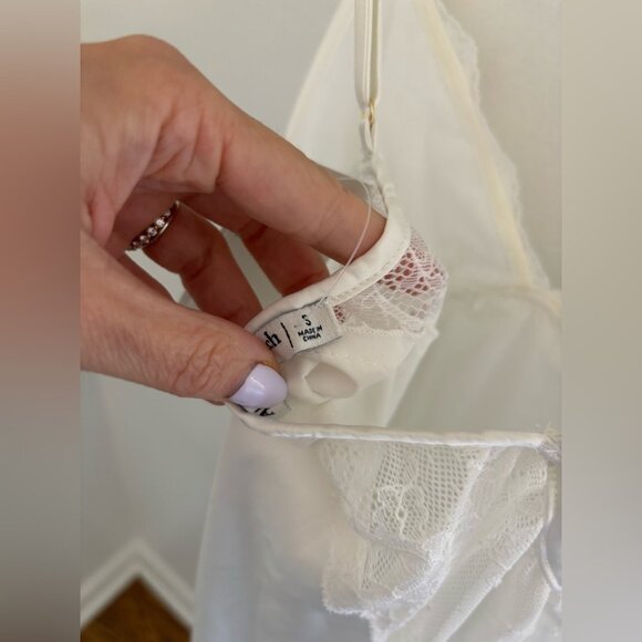 Abercrombie Lace Trim Nightie in White NWT - Picture 4 of 11